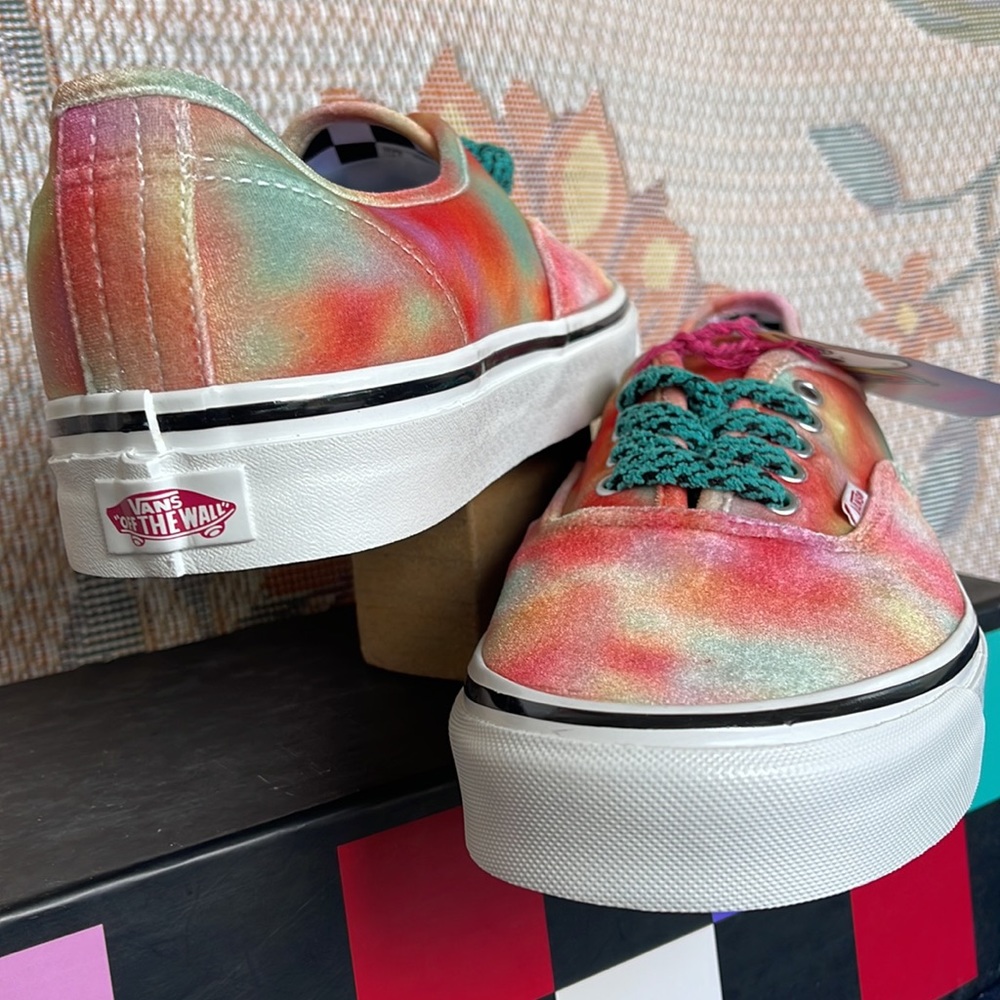 Vans Authentic 44 D
Ireneisgood Multi
VN0005U8BMC
WMNS Sneakers - Picture 10 of 16